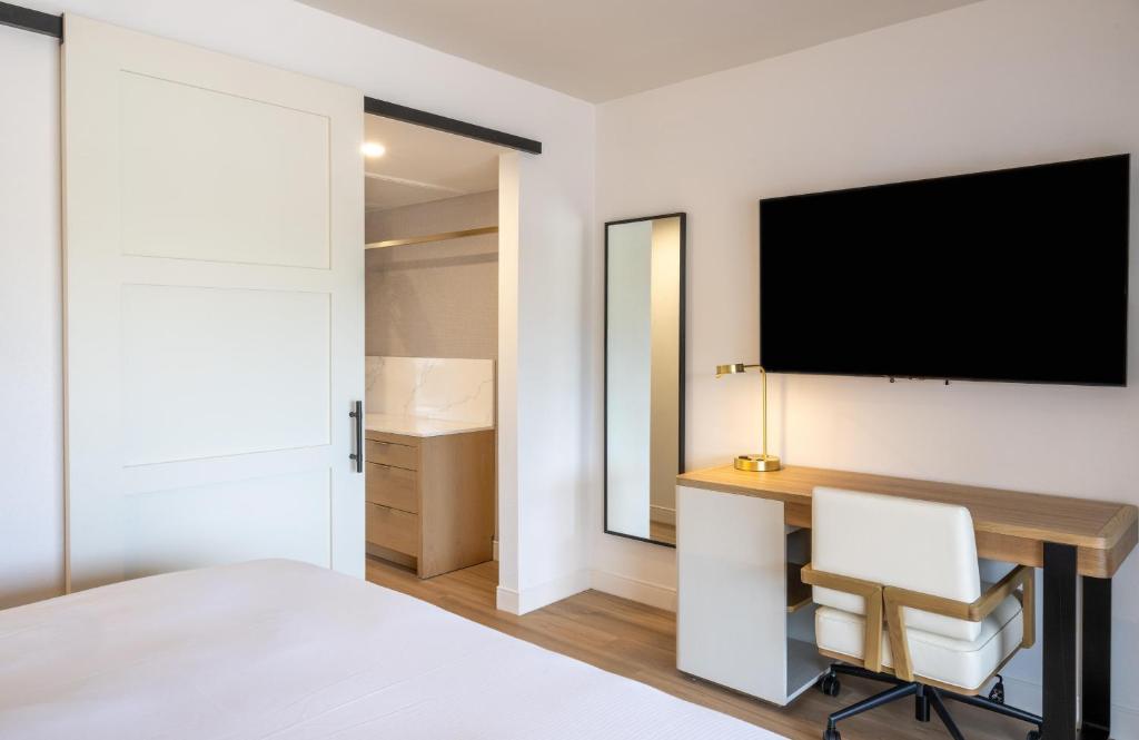 Hilton Phoenix Resort at the Peak - 