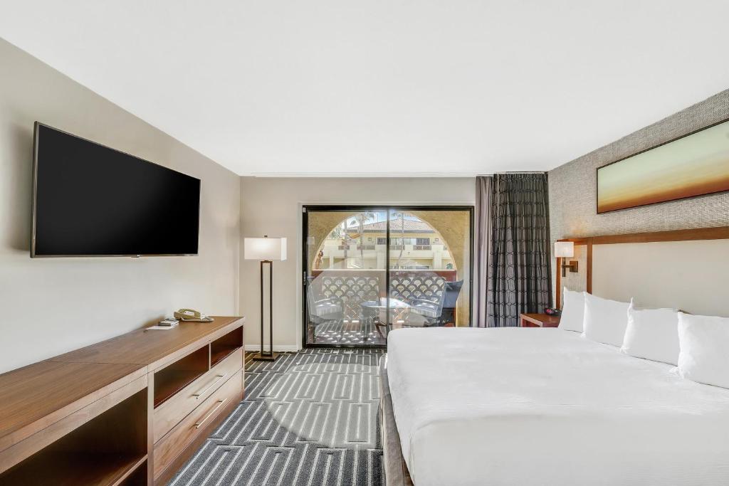 Hilton Phoenix Tapatio Cliffs Resort - 
