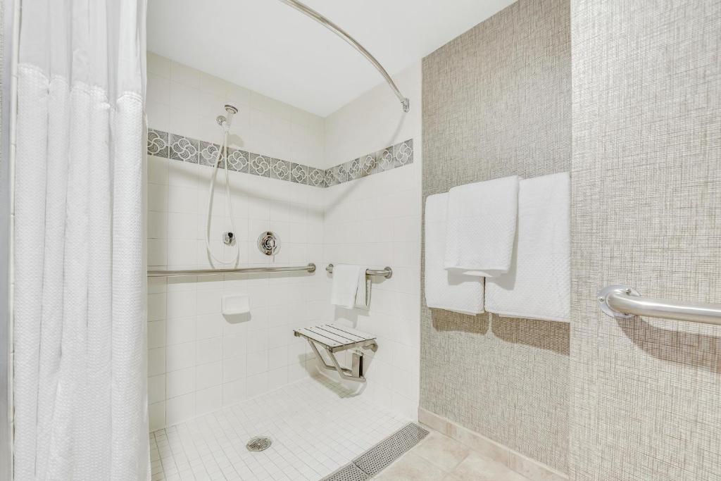 Hilton Phoenix Tapatio Cliffs Resort - 