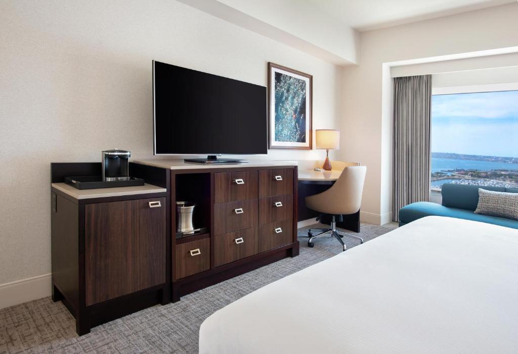 Hilton San Diego Bayfront - 