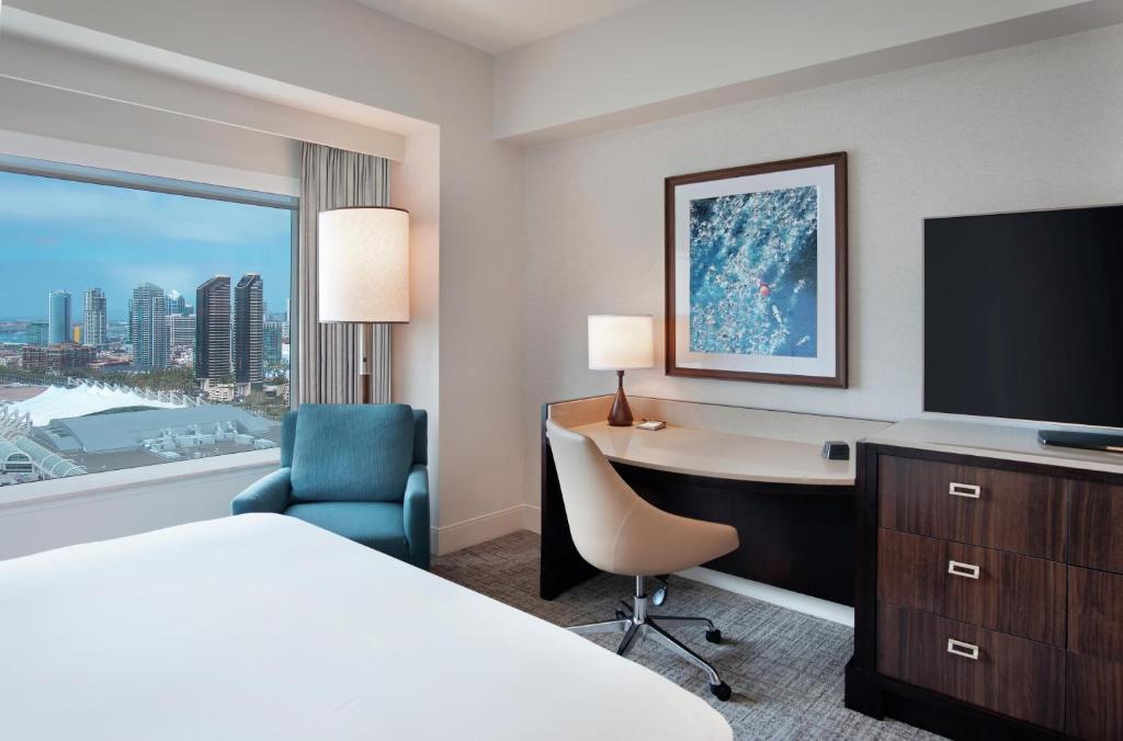 Hilton San Diego Bayfront - 