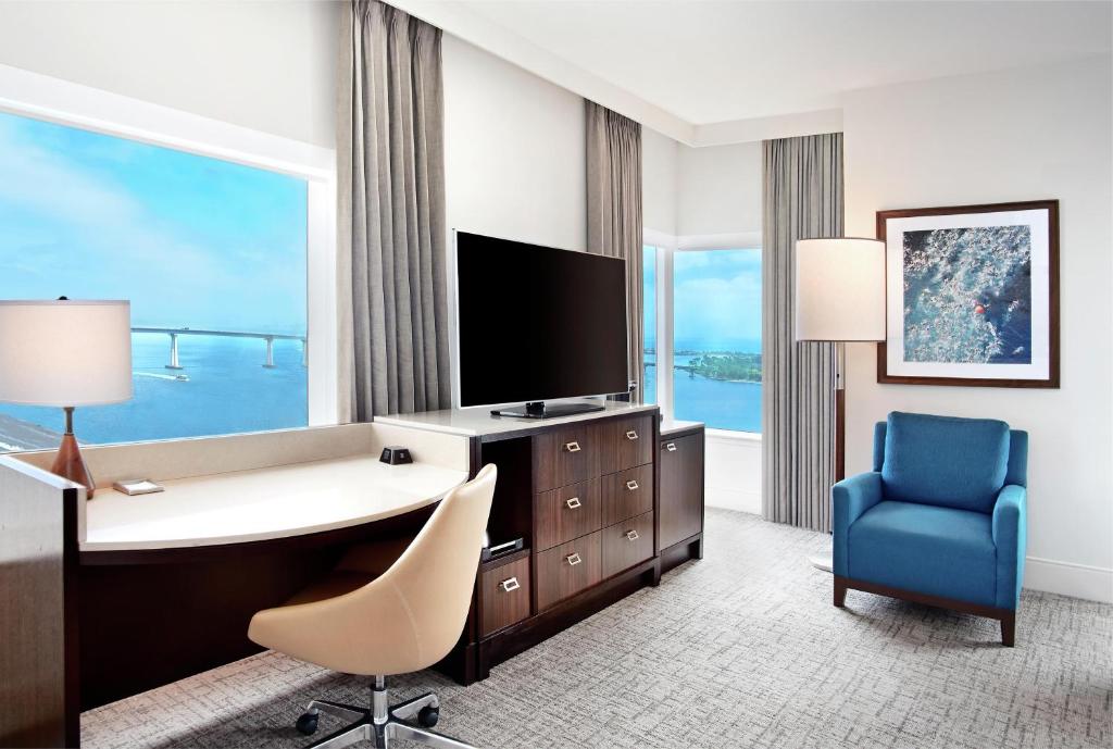 Hilton San Diego Bayfront - 