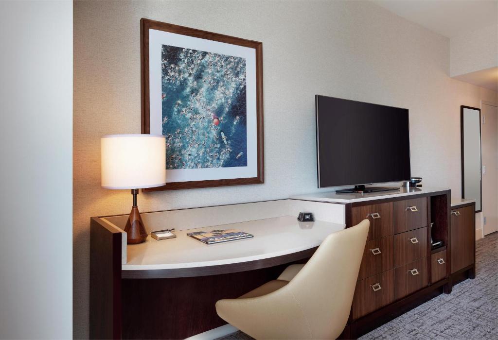 Hilton San Diego Bayfront - 