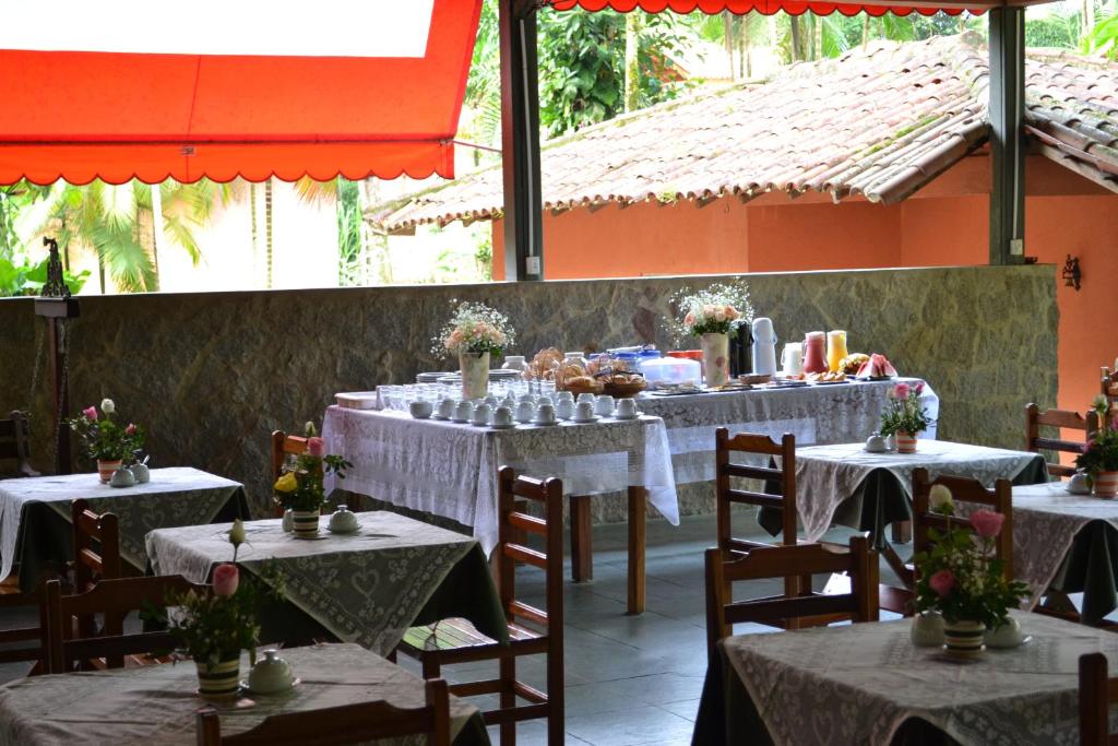 Restaurace v ubytování Pousada Canto do Curió Paraty