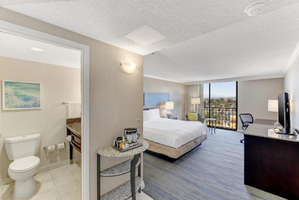 Hilton Irvine/Orange County Airport - 