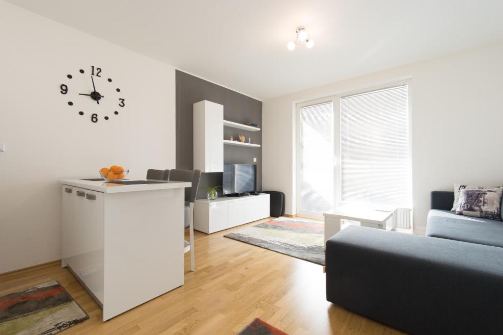 Μια τηλεόραση ή/και κέντρο ψυχαγωγίας στο Luxury Studio Apartment Miljacka Sarajevo