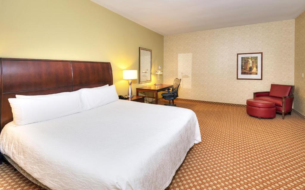 Hilton Garden Inn Ottawa Airport - 