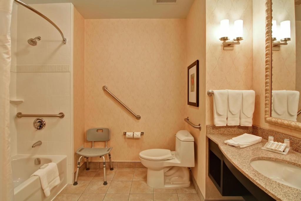 Hilton Garden Inn Ottawa Airport - 