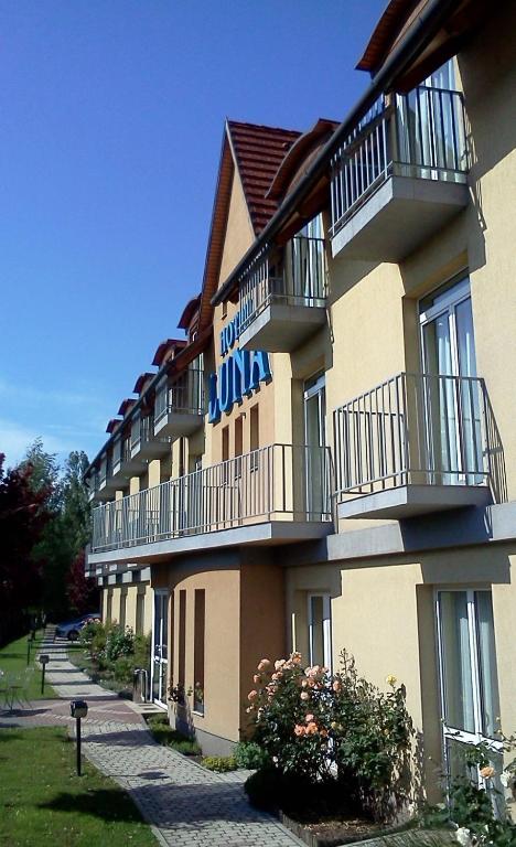 Budova, kde se hotel nachází