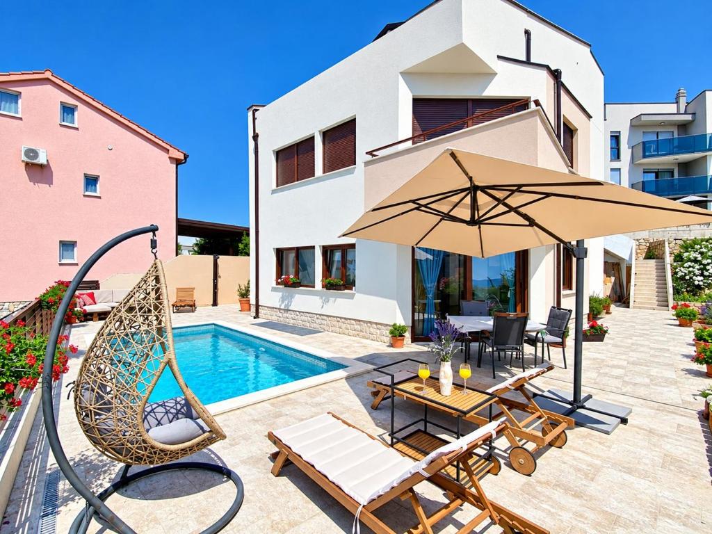 Charming Villa Ira with Pool