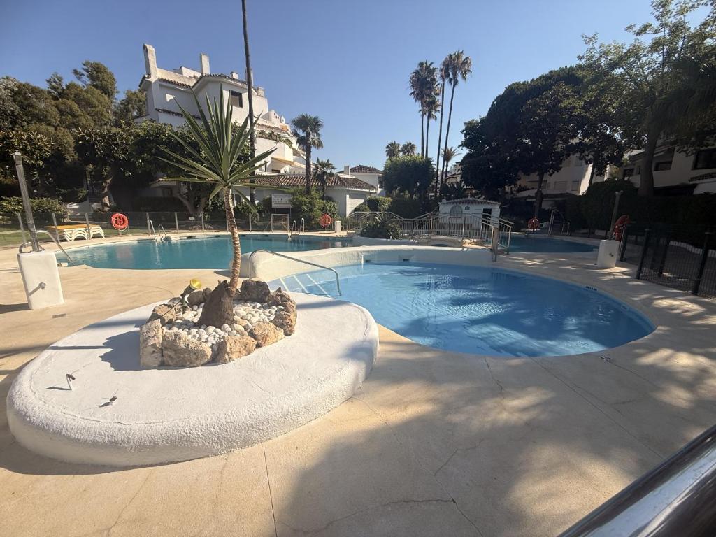 Villa en Marbella para 8 en 1ra linea de playa