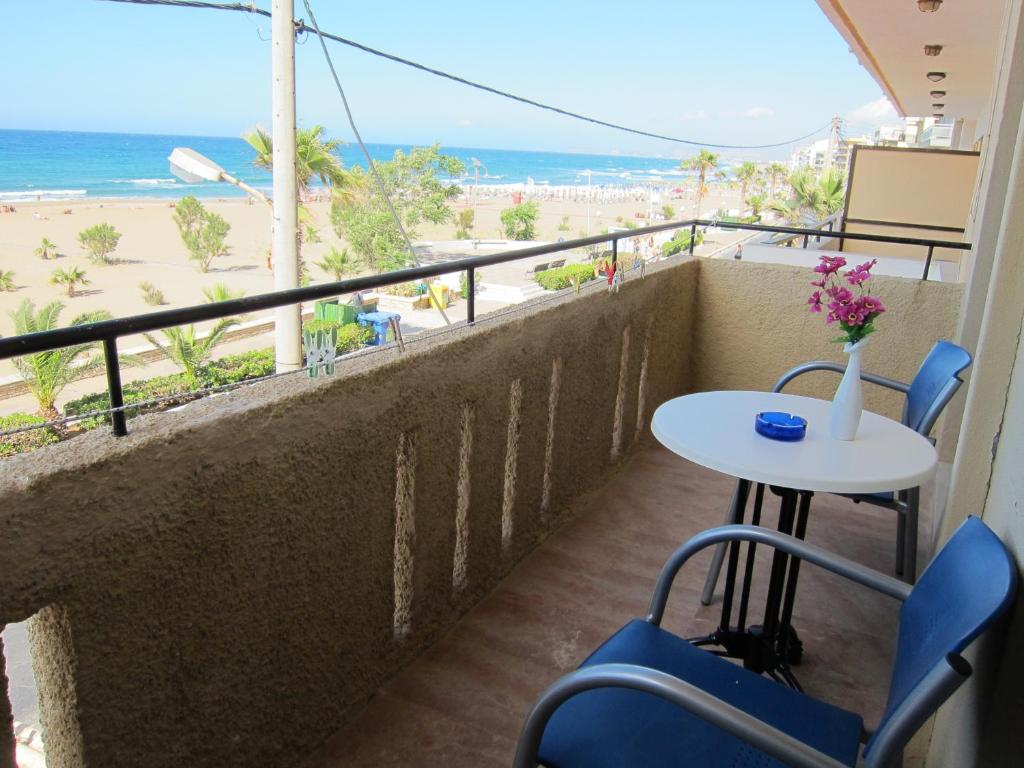 A general sea view or a sea view taken from Az apartmant
