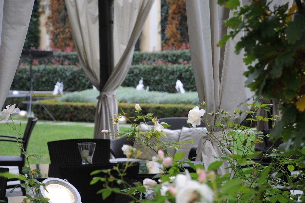 Zahrada ubytování Grand Visconti Palace