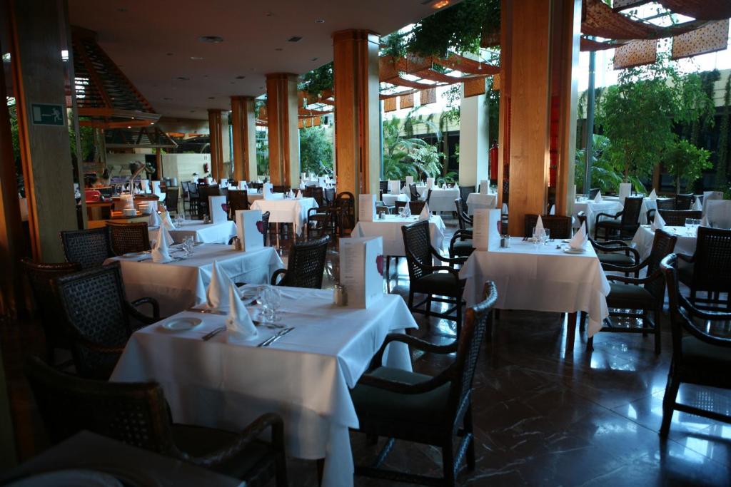 Restaurace v ubytování Beatriz Costa & Spa