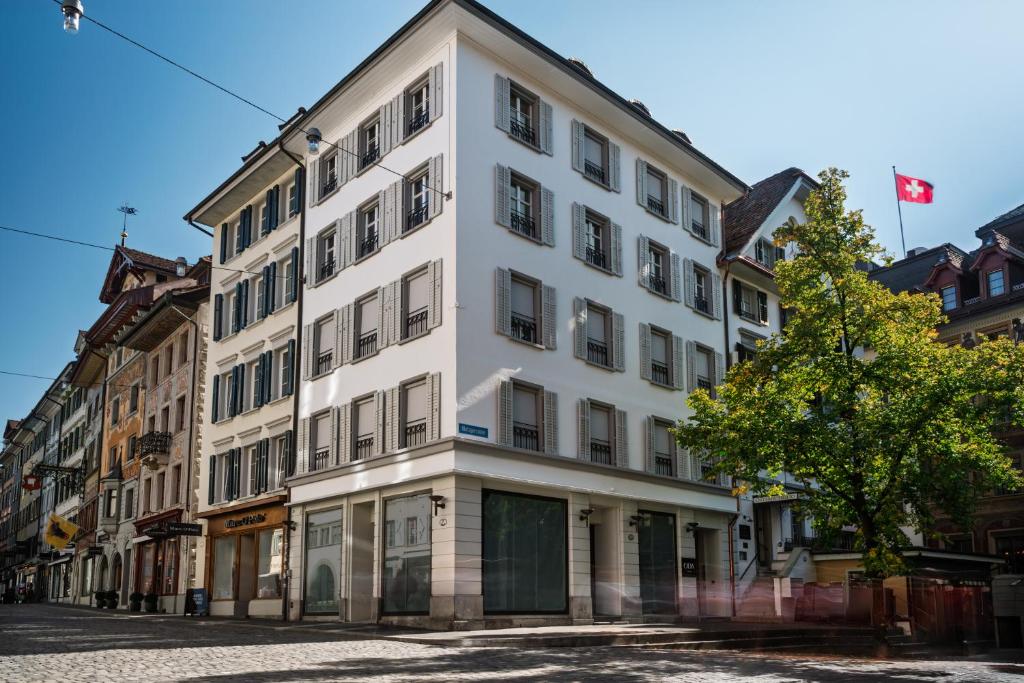 ODA Suites - self check-in apartments, old town