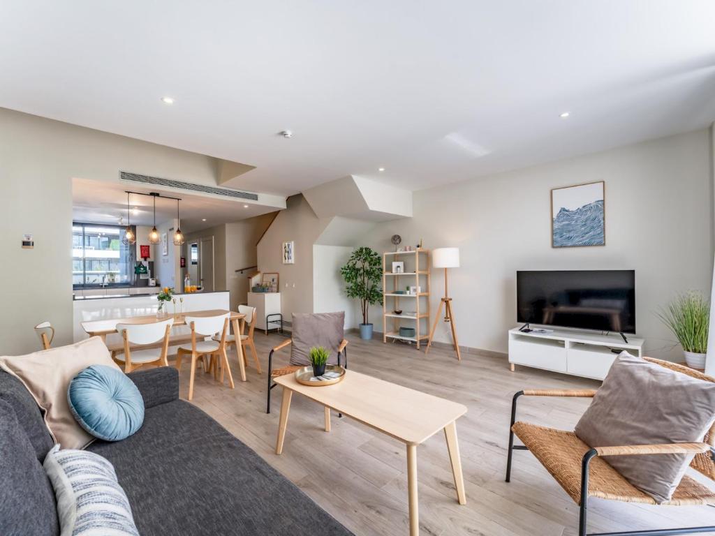 Pass the Keys Casa Ban, Spacious 3 Bedroom Townhouse