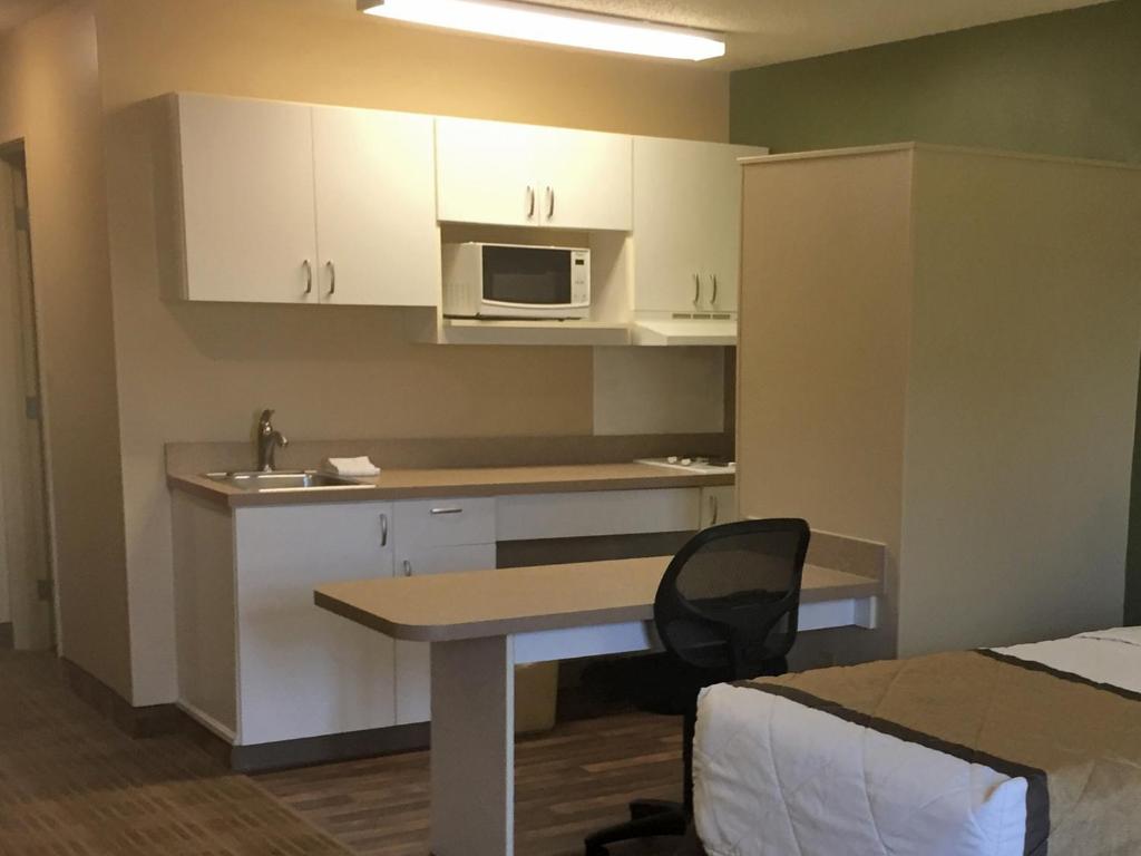 Kuchyň nebo kuchyňský kout v ubytování Extended Stay America Suites - Seattle - Everett - North