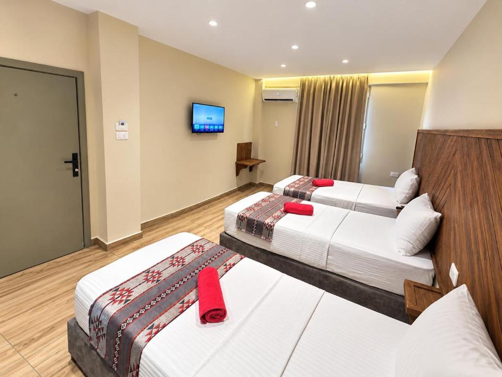 Sandra Hotel - 