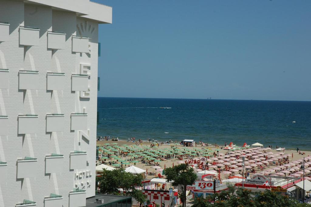 Nespecifikovaný výhled na moře nebo výhled na moře při pohledu z hotelu