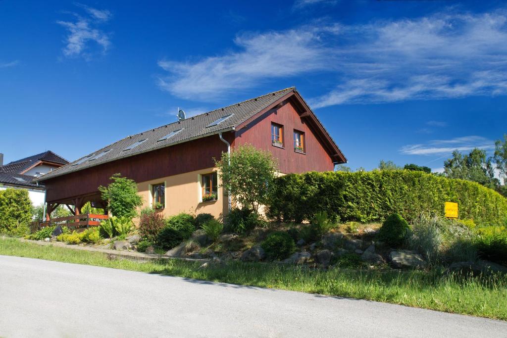 Ogród w obiekcie Apartmán Lípa-Lipno