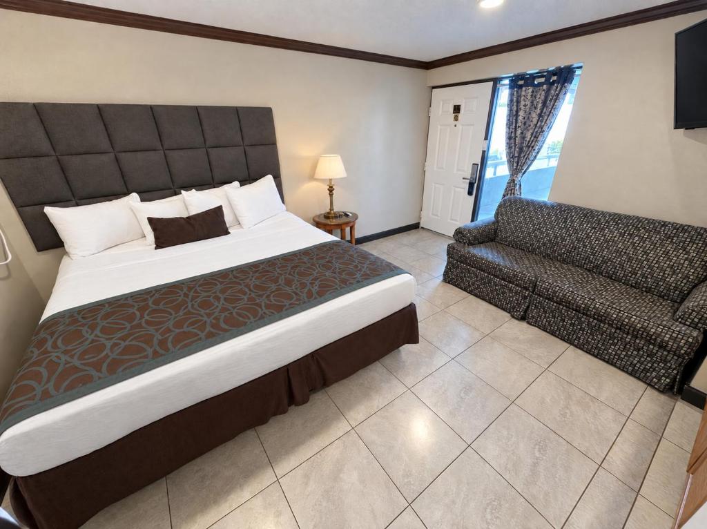 Beachside Resort - 