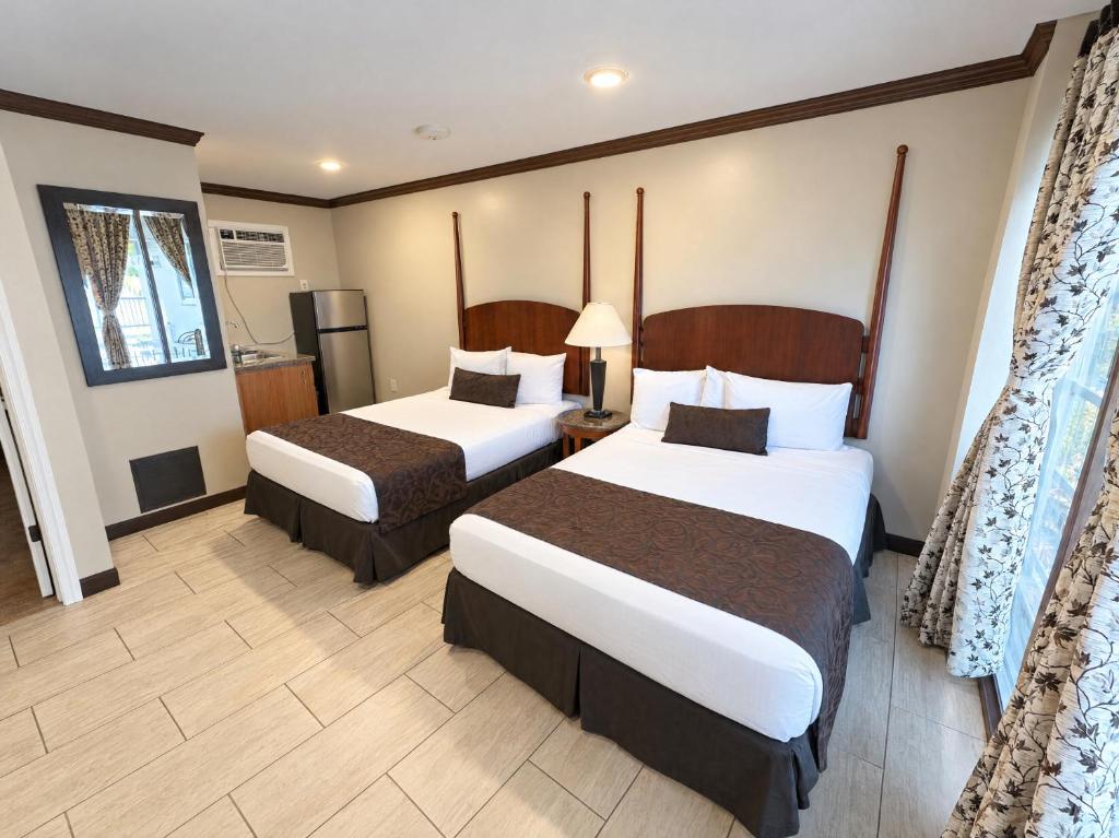 Beachside Resort - 