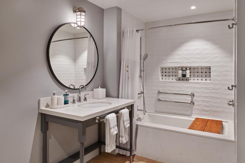 The Seabird Ocean Resort & Spa, Part of Destination Hotel by Hyatt - 