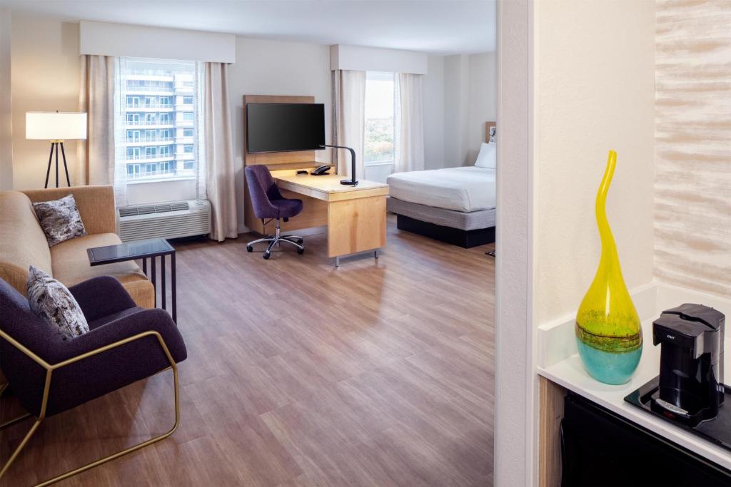 Hampton Inn & Suites by Hilton Miami Downtown/Brickell - 