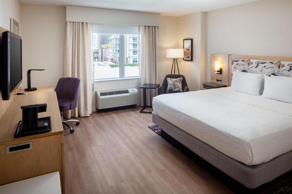 Hampton Inn & Suites by Hilton Miami Downtown/Brickell - 