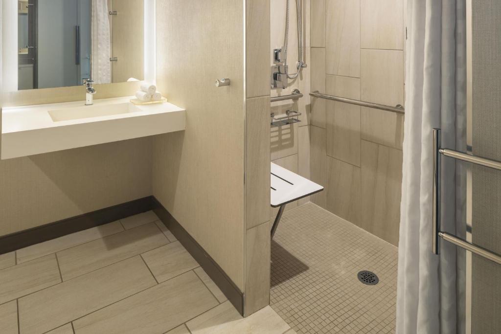 Hilton Cleveland Downtown - 