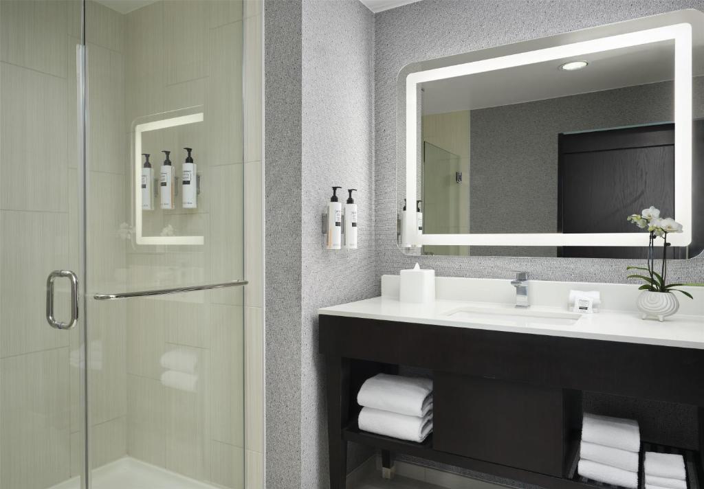 Homewood Suites by Hilton San Diego Downtown/Bayside - 