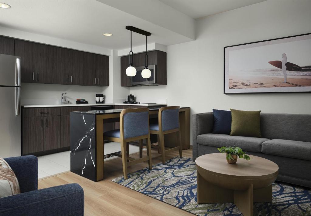 Homewood Suites by Hilton San Diego Downtown/Bayside - 