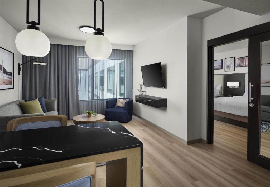 Homewood Suites by Hilton San Diego Downtown/Bayside - 