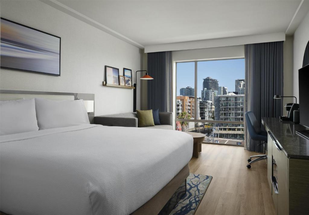 Hilton Garden Inn San Diego Downtown/Bayside, CA - 
