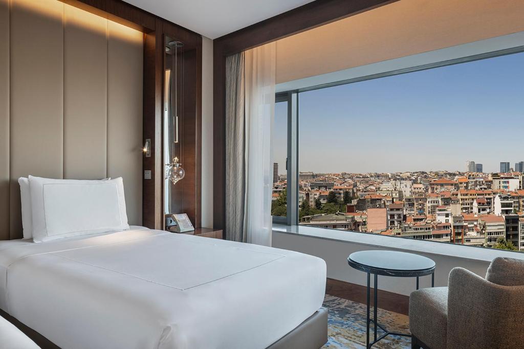 Conrad Istanbul Bosphorus - 