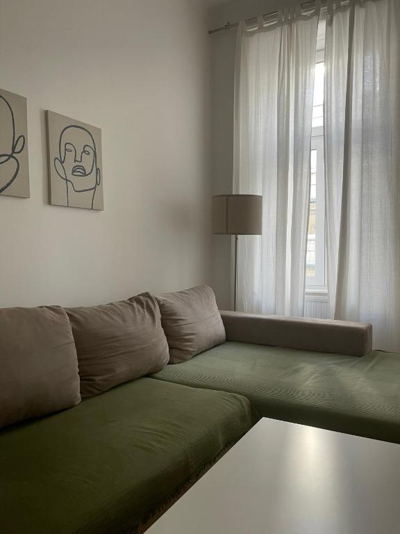easy-flat AKH - 100sqm Apartment near Metro