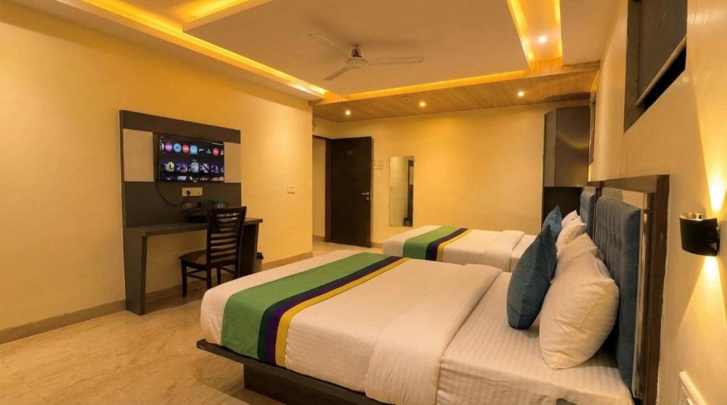 امکانات Hotel Embassy Suites - تصویر ۴