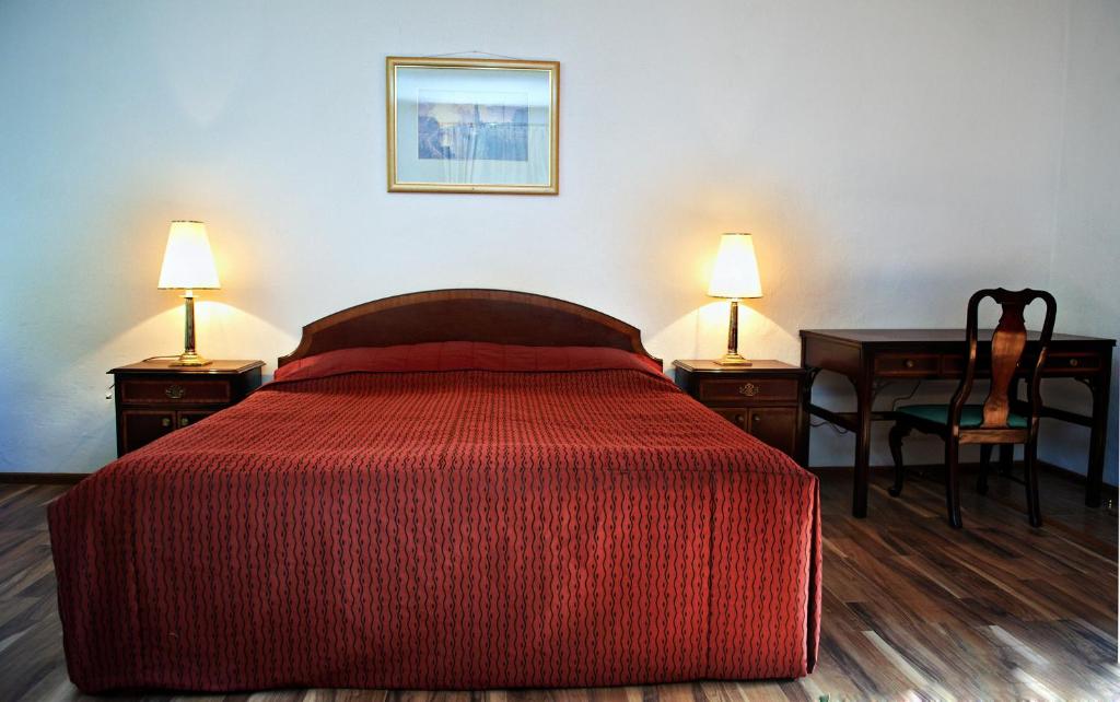Zamek w Dzięgielowie - Large Double Or Twin Room