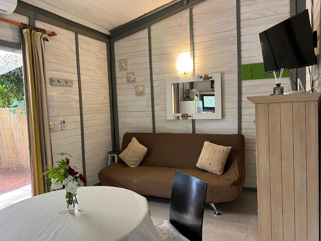 Loft de piedra y madera con parque en Punta Ballena