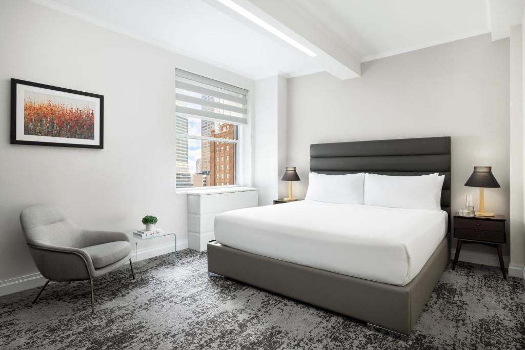 Lombardy Hotel - Housity