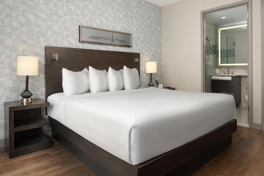 The Bernic Hotel New York City,Tapestry Collection by Hilton - 