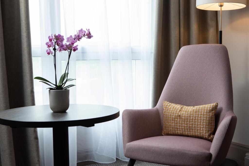 DoubleTree by Hilton Dartford Bridge - 