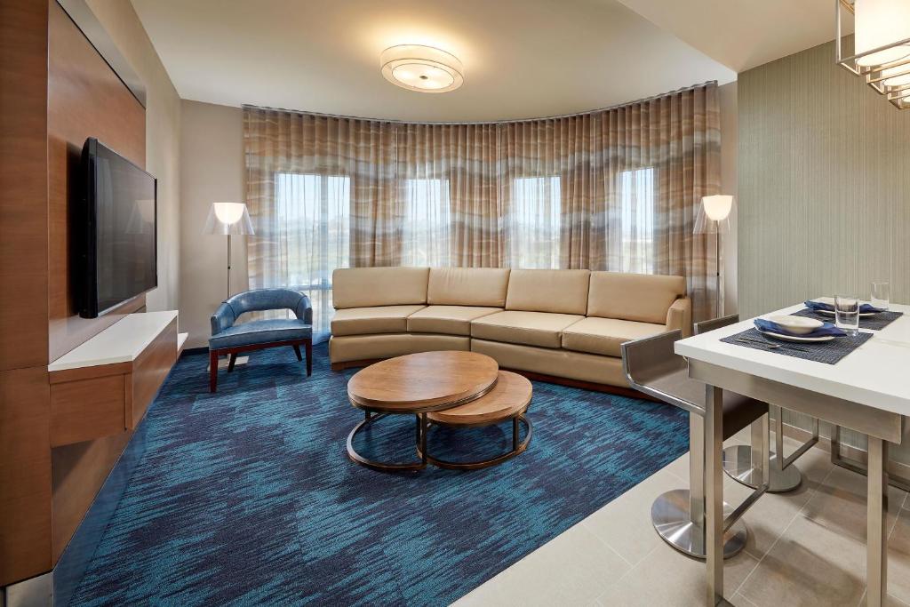 Homewood Suites by Hilton San Diego Hotel Circle/SeaWorld Area - 