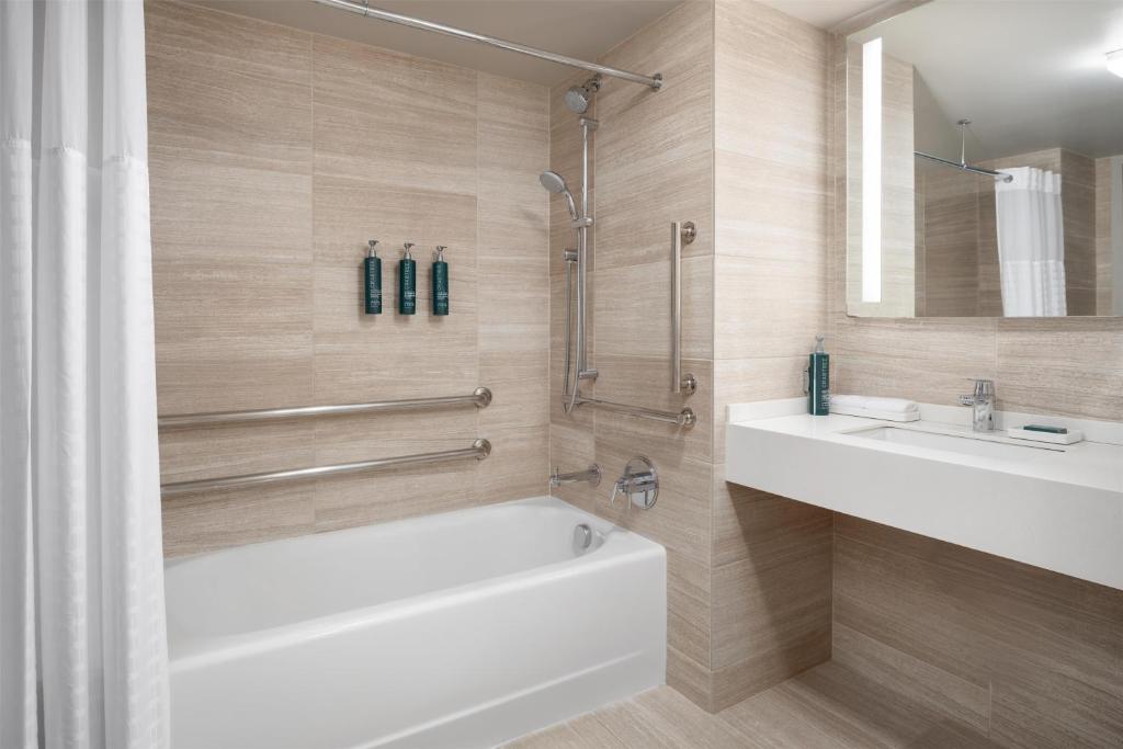 Millennium Hilton New York One UN Plaza - 