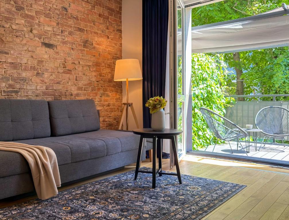 URBAN APARTMENTS PREMIUM No 2, FREE private parking, Self CHECK-IN - Housity