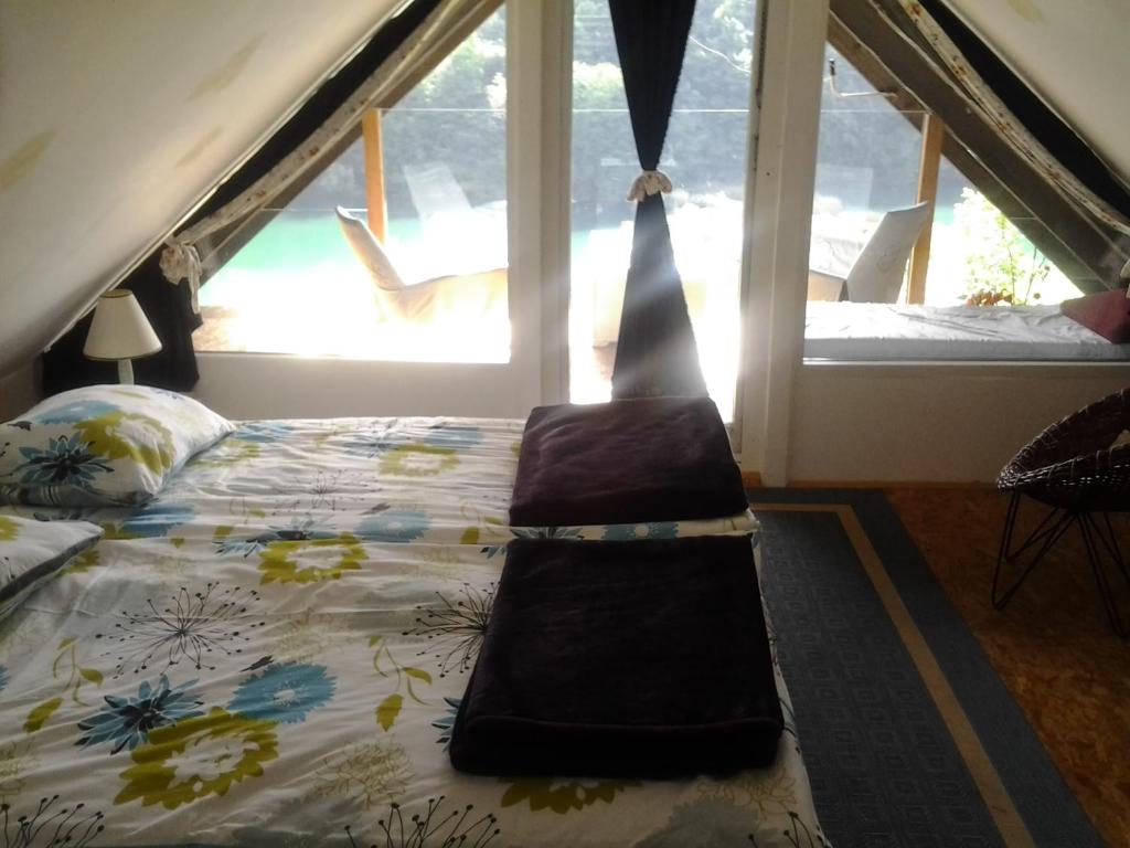 Postel nebo postele na pokoji v ubytování Holiday home Mrežnički šum