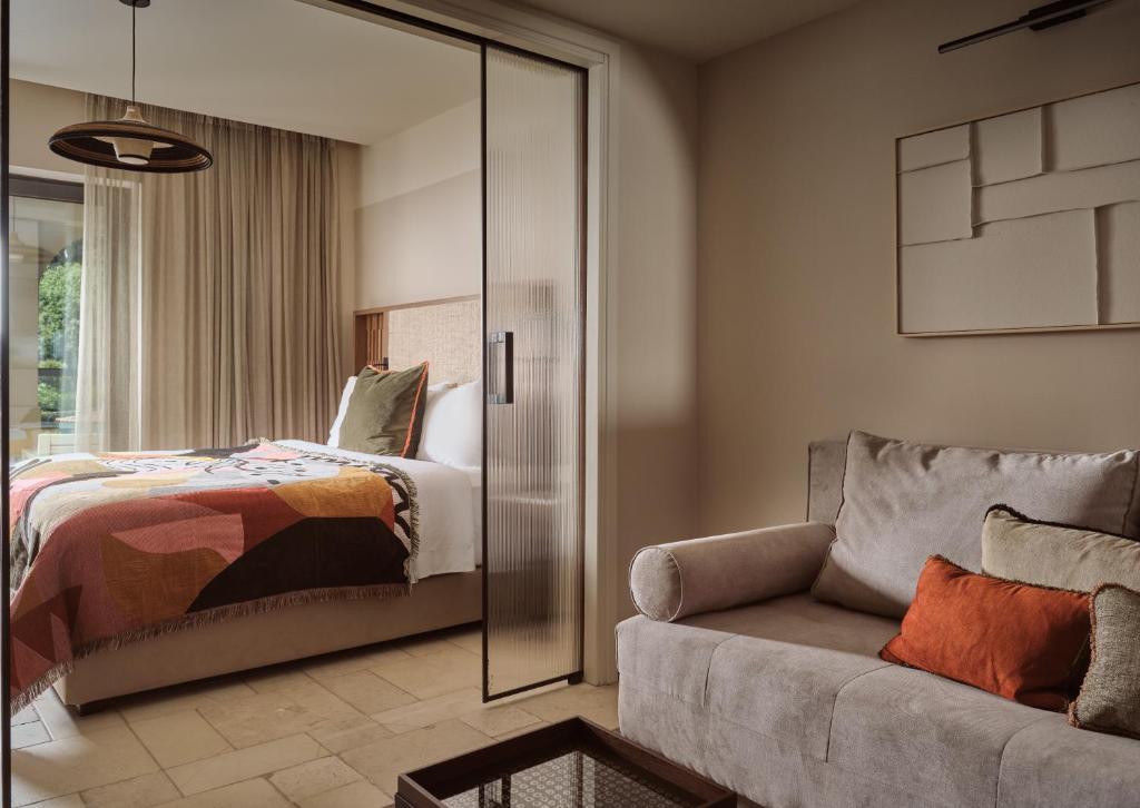 Eagles Palace - 