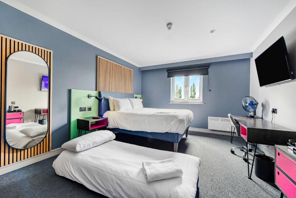 Village Hotel Nottingham - 
