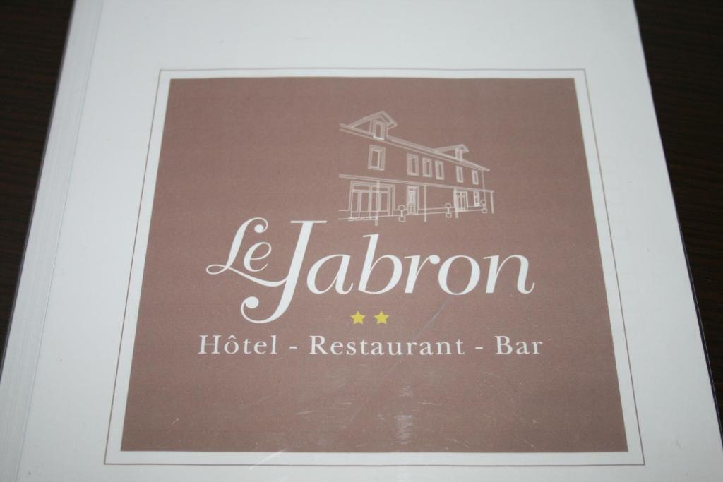 Certifikát, hodnocení, plakát nebo jiný dokument vystavený v ubytování Logis Hôtel Le Jabron