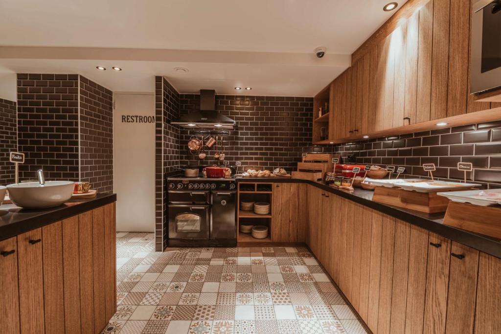 Mr. Jordaan - Resim 32